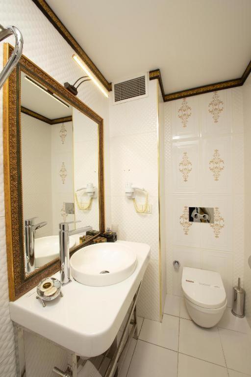 Phosphorion Hotell Istanbul Eksteriør bilde Bathroom