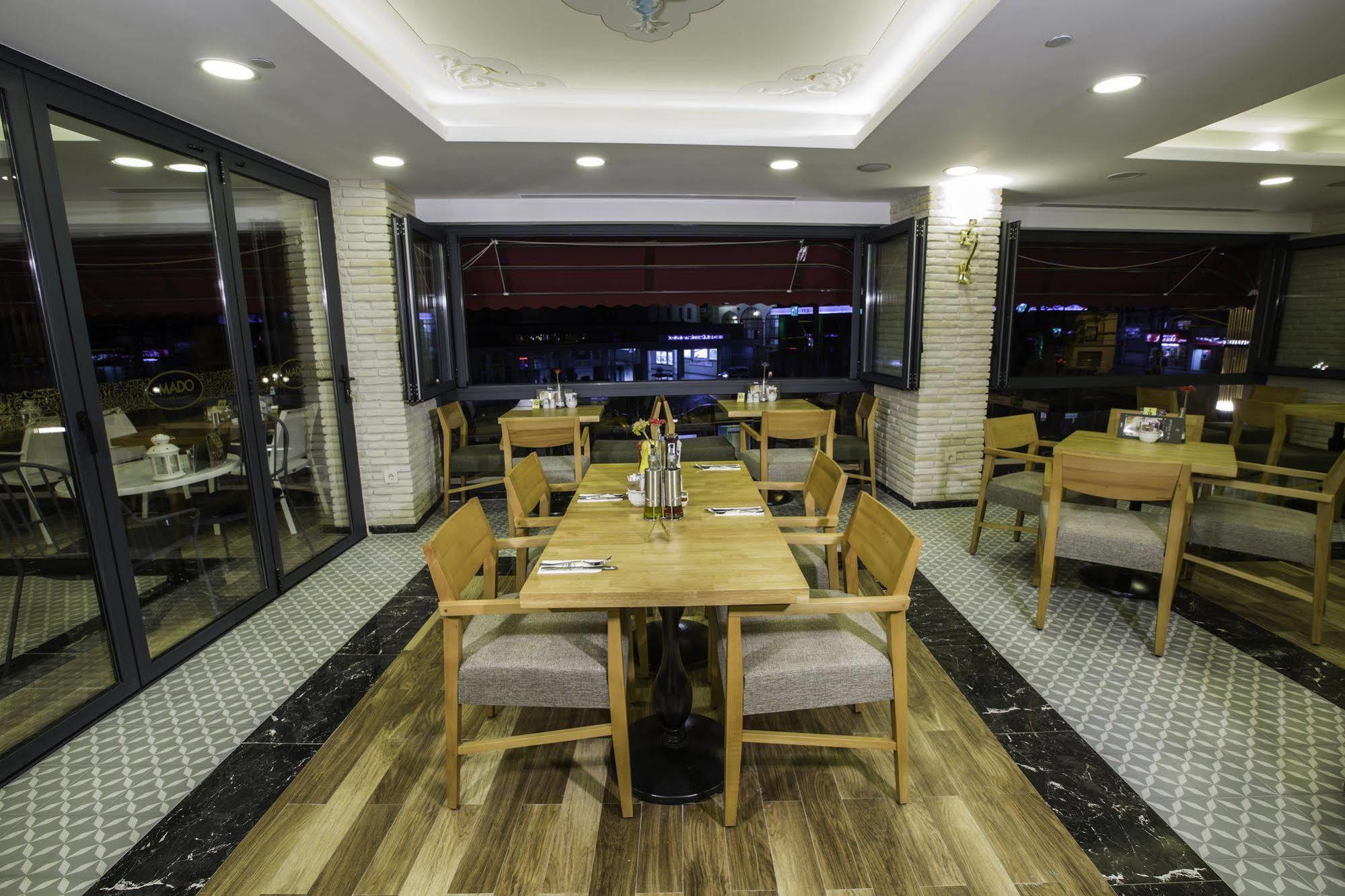 Phosphorion Hotell Istanbul Eksteriør bilde Restaurant